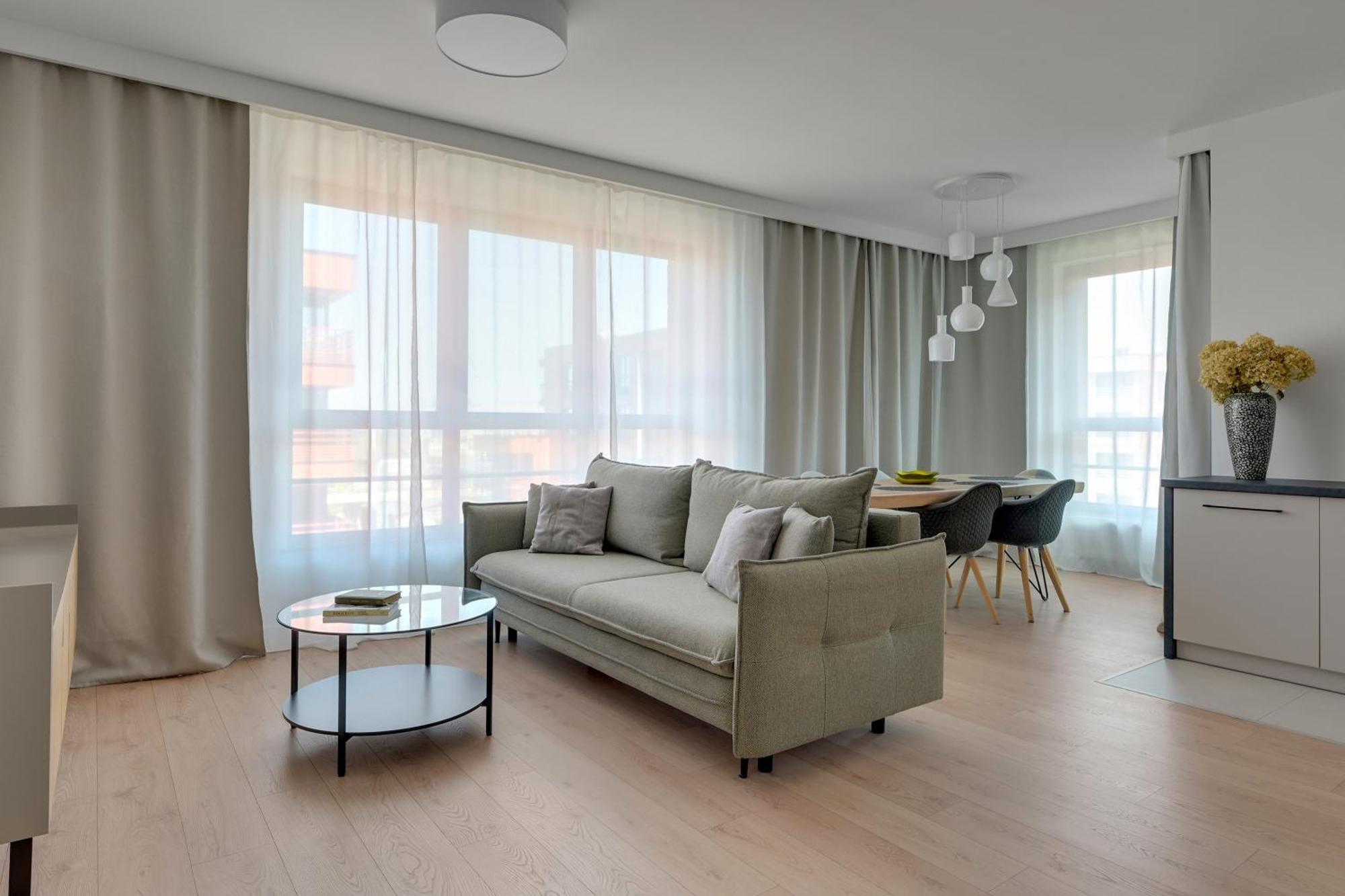 Doki Living - Foodhall & Parking By Downtown Apartments グダニスク エクステリア 写真